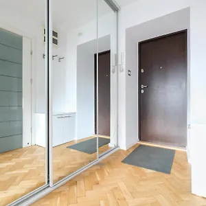 https://home-dream-apartamenty-krlewska-43.warsawhotelspoland.com